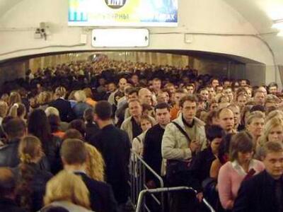 Πυρκαγιά εκδηλώθηκε στο μετρό της Μόσχας