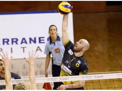 Μαντέκας: "Ακατάλληλες για πρωταθλη...