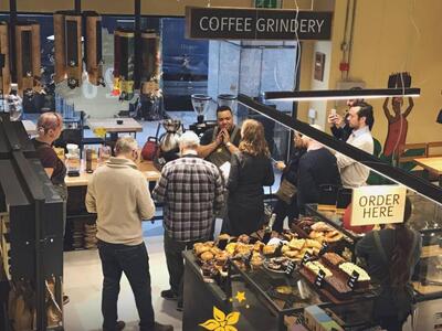 Η Πατρινή εταιρεία Coffee Island επεκτάθ...