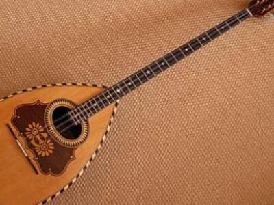 "Καλοκαιρινόν Παντοπωλείον": Π...