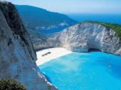 Η Mirror προτείνει τη Ζάκυνθο στους Βρετ...