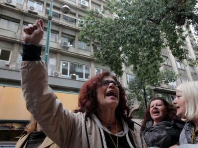 Οι καθαρίστριες "έκραξαν" τρόι...