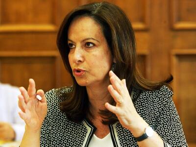 Με τρεις αλλαγές κατατίθεται το νομοσχέδ...