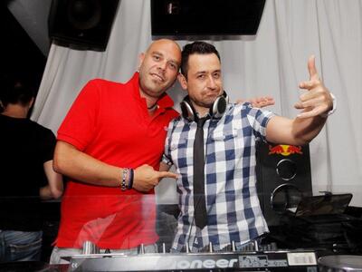 Λαμπερό πάρτι με επωνύμους καλεσμένους –...