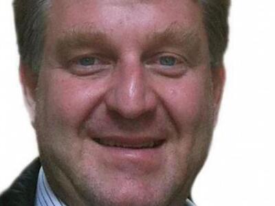 Πρώην υποψήφιος βουλευτής με το Ποτάμι.....