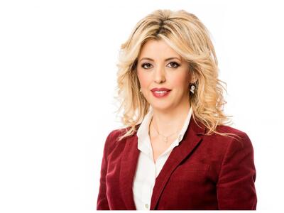 Ξεκίνησε τον προεκλογικό αγώνα η Έλενα Κ...