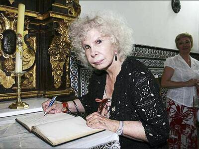 Η Δούκισσα της Άλμπα απαρνιέται την περι...