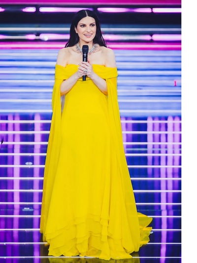 Αέρινο κίτρινο σιφόν σε off shoulder max...