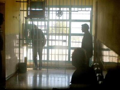 Γίναμε διεθνώς ρεζίλι: Υπερπληθυσμός και...