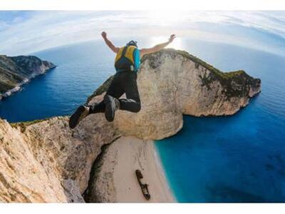 Ελεύθερα άλματα στο Ναυάγιο Ζακύνθου