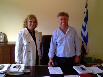 Στην τελική ευθεία η τοποθέτηση χλοοτάπη...