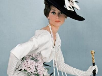 Σε δημοπρασία η μπλούζα της "Ωραίας...