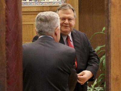 Οικουμενική Κυβέρνηση πρότεινε στον Βενι...