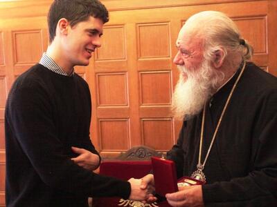 Τον πρώτο αριστούχο πτυχιούχο της Ιατρικ...