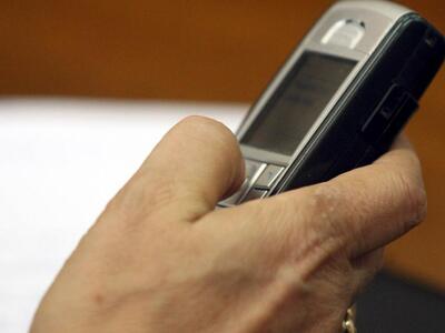 Το κινητό τηλέφωνο στο μικροσκόπιο - Μπο...