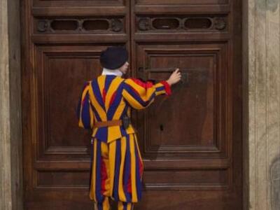 Βατικανό: Συνελήφθη αρχιεπίσκοπος για παιδεραστία!