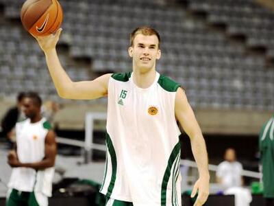 Στο Μέμφις και τυπικά ο Νικ Καλάθης