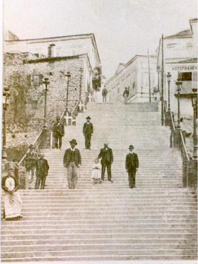 πηγή φωτογραφίας:lyrasi.blogspot.gr