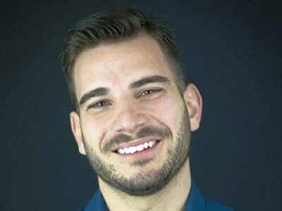 Ο ακτιβιστής gay αστυνομικός Μιχάλης Λώλ...