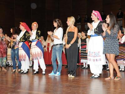 Δείτε τα φωτογραφικά στιγμιότυπα από την...