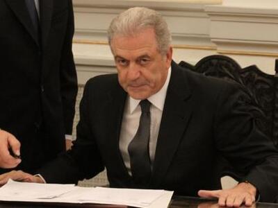 Αβραμόπουλος: Στη Σύνοδο του ΝΑΤΟ το θέμ...