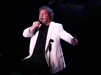 Έφυγε από την ζωή γνωστή τραγουδίστρια κ...