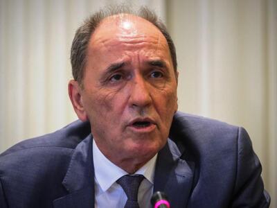 Σταθάκης: Το Κόκκινο Λιμανάκι δεν πολεοδ...