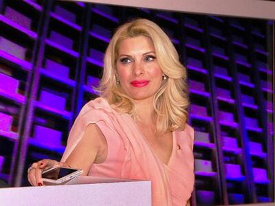 Τα γενέθλιά της γιόρτασε στον «αέρα» η Ε...