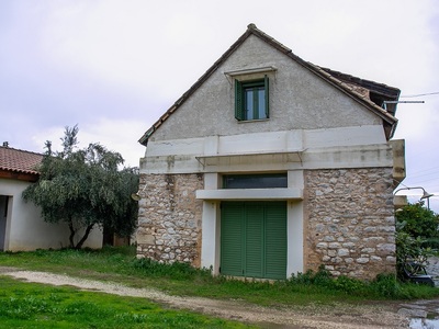 Η πίσω πλευρά