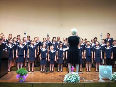 Η παιδική χορωδία της Πολυφωνικής στο χο...