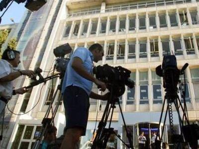 Παγκόσμια πρωτοτυπία: Η ΕΤ 3 κόβει"...