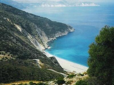 Τριάντα τρεις γάμοι Βρετανών έχουν προγρ...