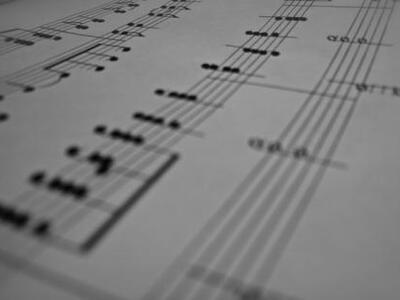 15 μουσικά ιντερμέτζι για τα "Νόστι...