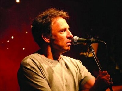 Διονύσης Τσακνής: Διαψεύδει τα περί υποψ...