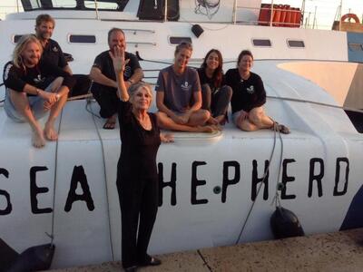 Μπριζίτ Μπαρντό: Καλώ αυτούς που αγαπούν...