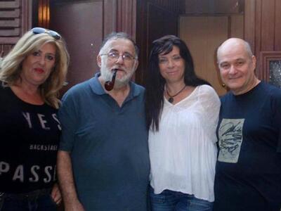 Με το Θάνο Μικρούτσικο, τον Κώστα Θωμαίδ...