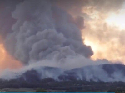 Φωτιά στον Εβρο: Δύο χιλιόμετρα το πύριν...