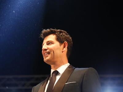 Ο Σάκης Ρουβάς έχει σήμερα γενέθλια - Πό...