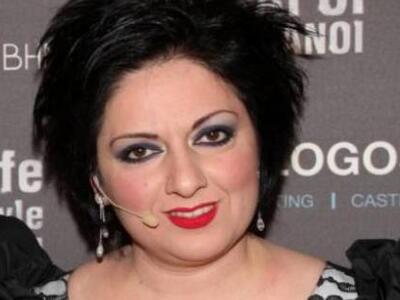 Η κακάσχημη δασκάλα του "Καφέ της Χ...