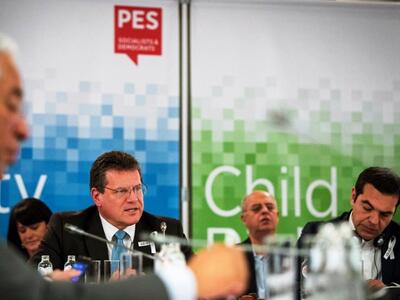 Οι Ευρωπαίοι Σοσιαλιστές χαιρετίζουν τη ...