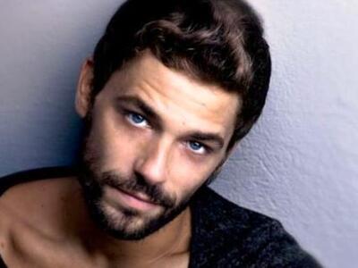 Δείτε τον Αποστόλη Τότσικα ημίγυμνο στο ...