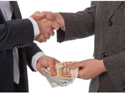 Δύο στους τρεις εργαζόμενους, αποκρύπτου...