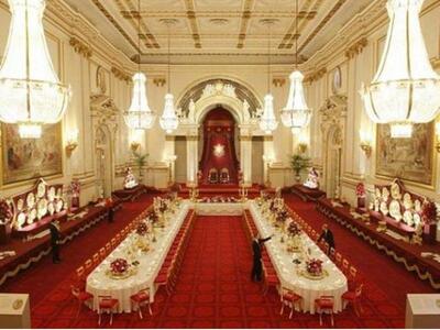 Στα "άδυτα" της βασιλικής κουζ...