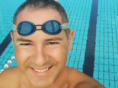 «The only gay greek in the village»: Ο Γ...
