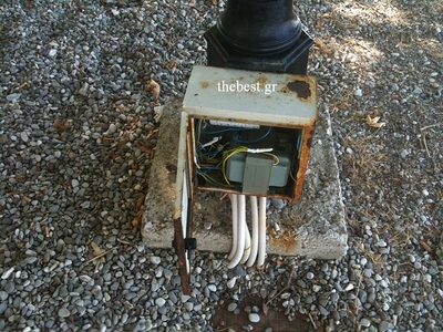 Ναύπακτος: Ηλεκτροφόρα καλώδια σε κοινή ...