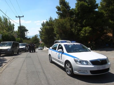 Αίγιο: Συνελήφθησαν με μαχαίρια