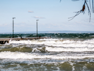 Δεμένα τα πλοία για Κρήτη λόγω της κακοκ...