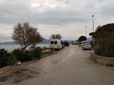  Η "κατασκήνωση" συνεχίζεται κ...