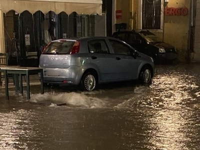 Έντονη βροχόπτωση στην Κέρκυρα: Η πυροσβ...