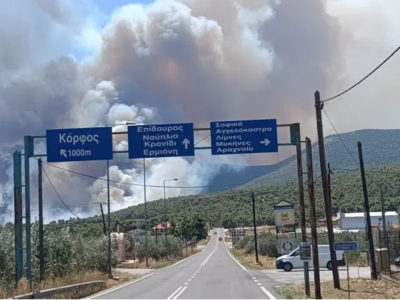 Ανεξέλεγκτη η φωτιά στο Σοφικό Κορινθίας...